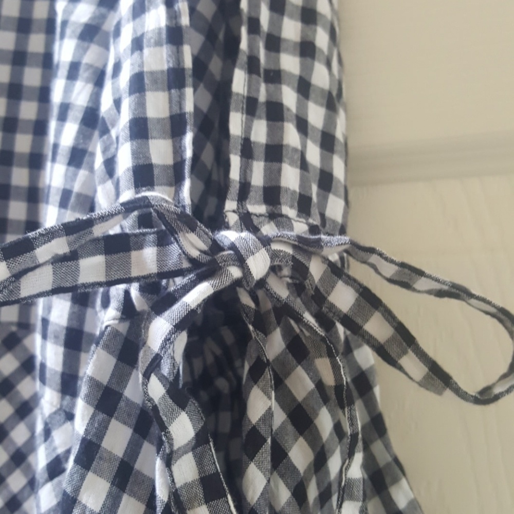 Black &White Check Cold Shoulder  Loft Top - Picture 3 of 7